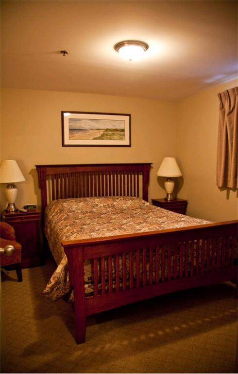 Mermaid Suites Charlottetown Room photo